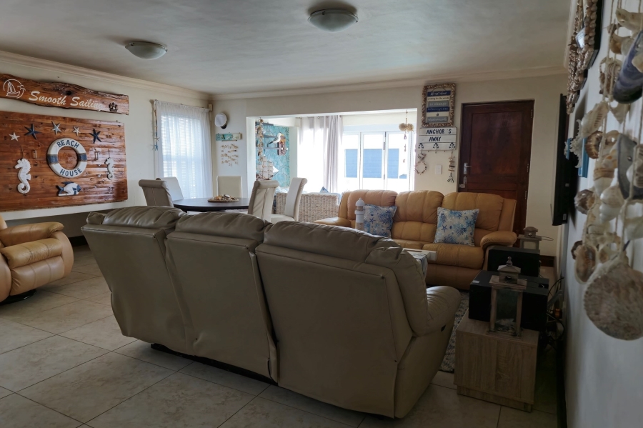 4 Bedroom Property for Sale in Sandy Point Western Cape